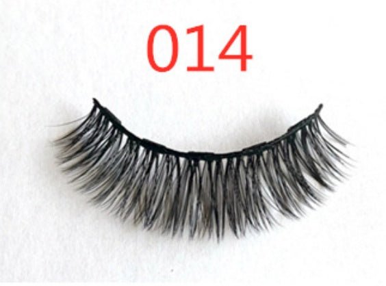 A Pair Of False Eyelashes With Magnets In Fashion - Urban Mart