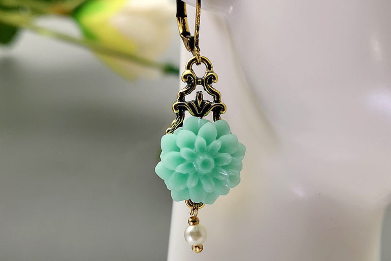 Rongyu Bohemian Fashion Chalcedony Flower Pearl Earrings - Urban Mart