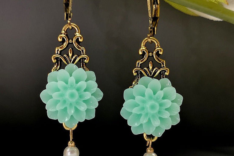 Rongyu Bohemian Fashion Chalcedony Flower Pearl Earrings - Urban Mart