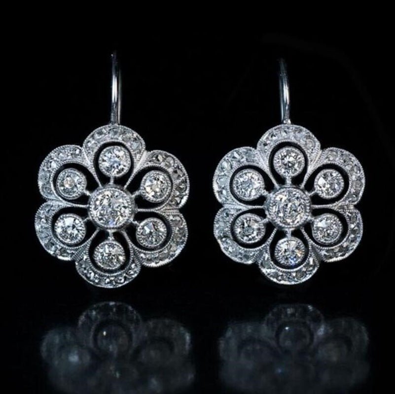 Women's Fashion Simple Round Flower Earrings - Urban Mart